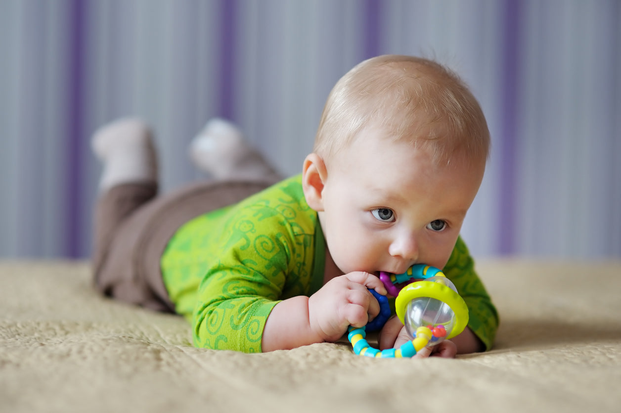 Les meilleures activités sensorielles pour stimuler les sens de votre bébé