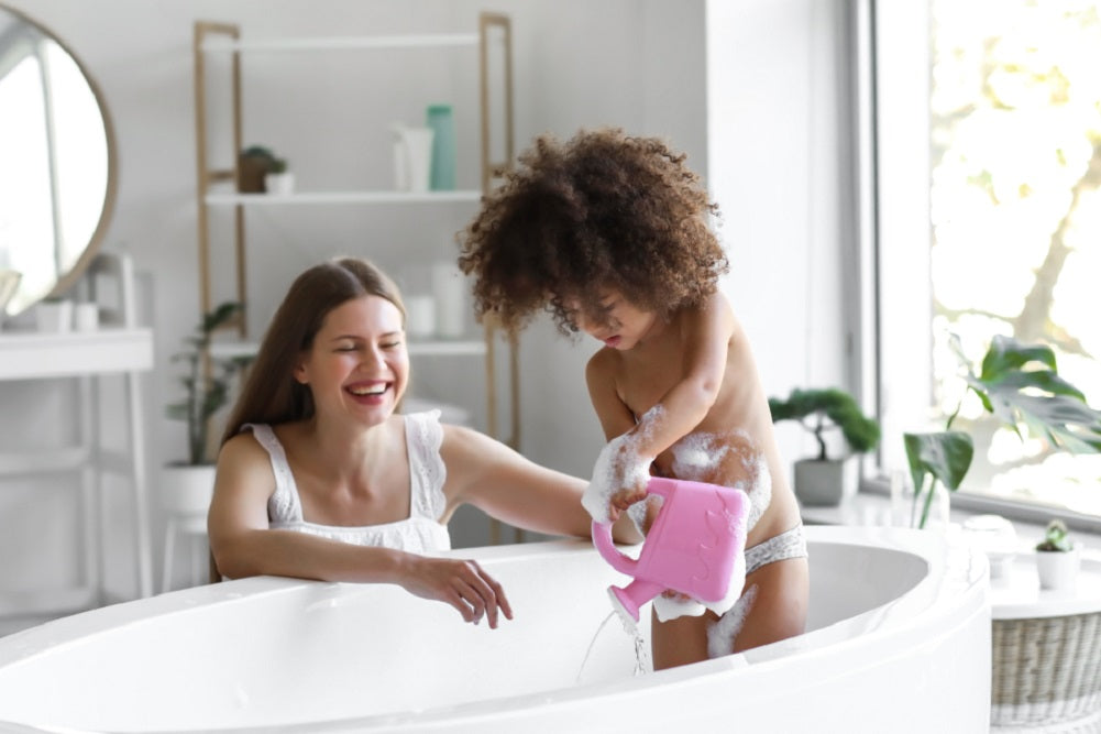 Aménager une salle de bains adaptée pour bébé