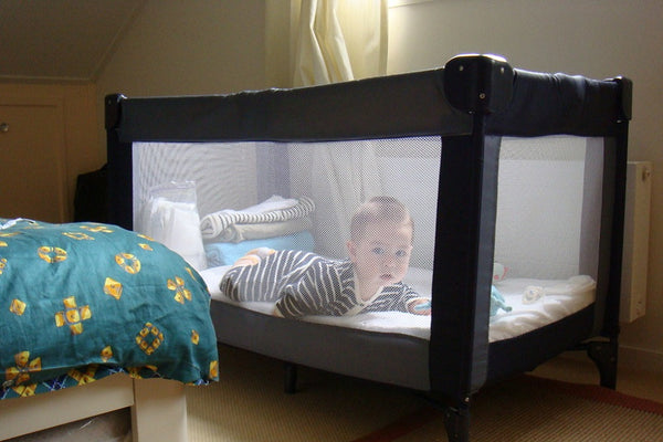 Everything you need to know about the travel cot: the 5 tips to remember