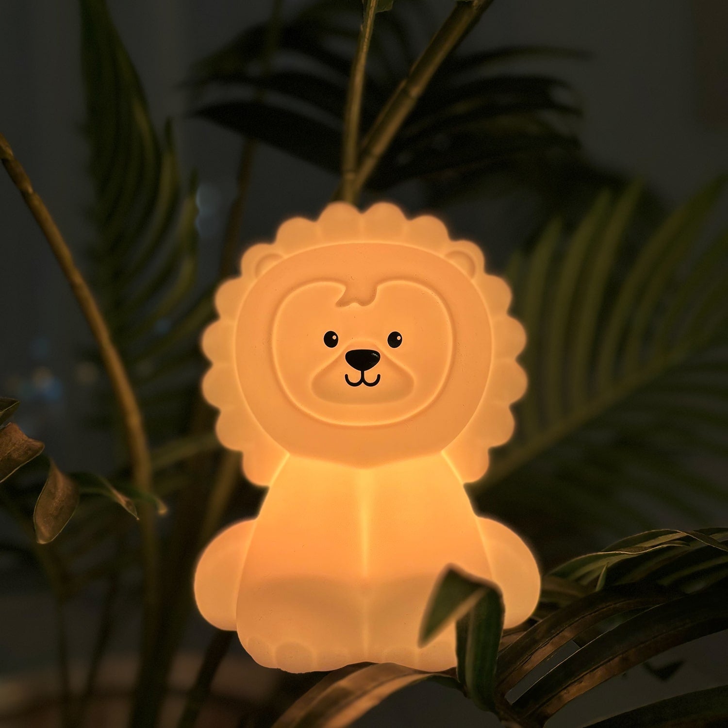 Colored night light Animaluce - Brave Lion